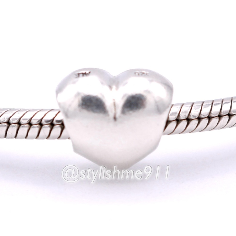 Authentic PANDORA Smooth Heart Charm - 790137